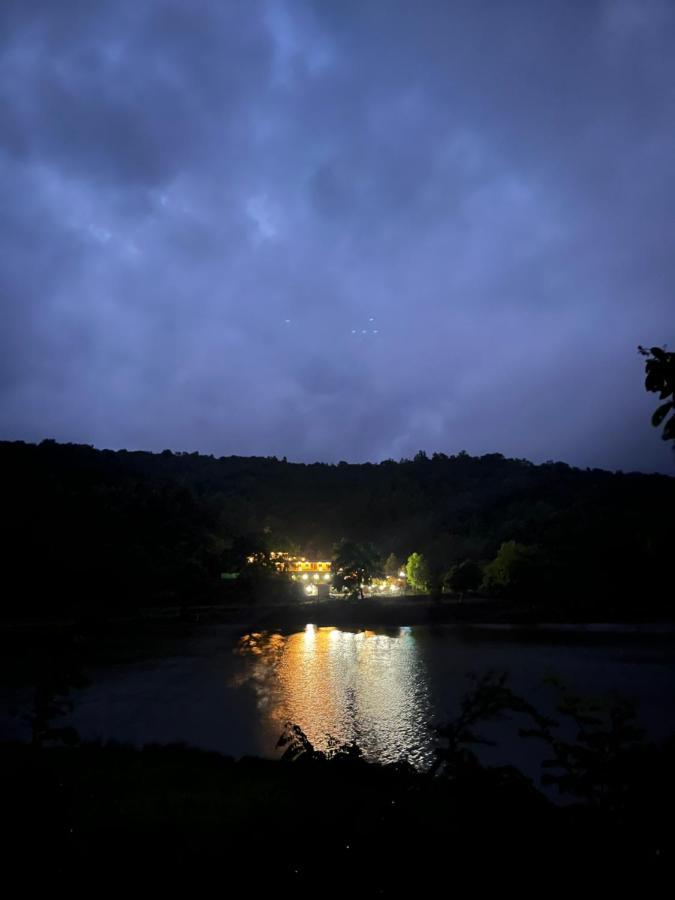 Vrisa Mountain Retreat 호텔 Welhe 외부 사진