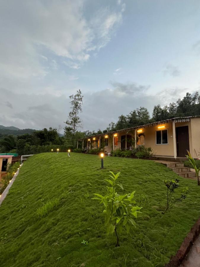 Vrisa Mountain Retreat 호텔 Welhe 외부 사진
